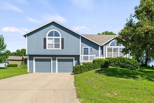 17101 Jennifer St, Gardner, KS, 66030-9215 | Card Image
