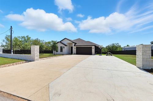 195 Blushing Dr, Cedar Creek, TX, 78612-2049 | Card Image