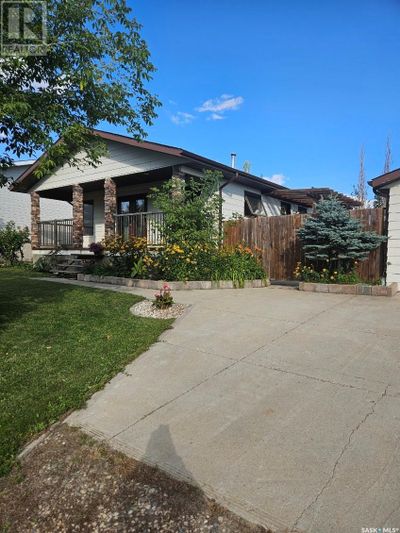 217 2 Ave, House other with 4 bedrooms, 3 bathrooms and null parking in Saint Brieux SK | Image 1