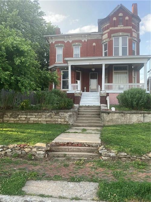 605 Atchison St, Atchison, KS, 66002-2443 | Card Image