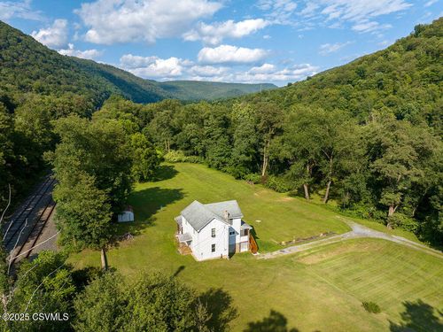 229 River Rd, RENOVO, PA, 17764-9403 | Card Image