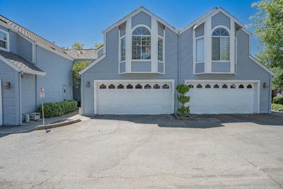 5235 Arden Way, Townhouse with 3 bedrooms, 2 bathrooms and null parking in Carmichael CA | Image 1