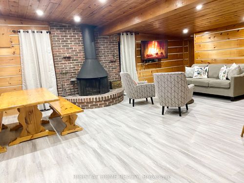 108 Settlers Way, Blue Mountains, ON, L9Y0N9 | Card Image