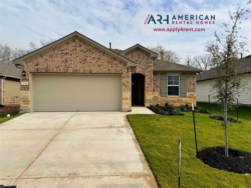 204 Addison Pl, Lockhart, TX, 78644-3659 | Card Image