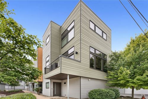 7-18875 Riversouth Trce, Fairview Park, OH, 44126 | Card Image