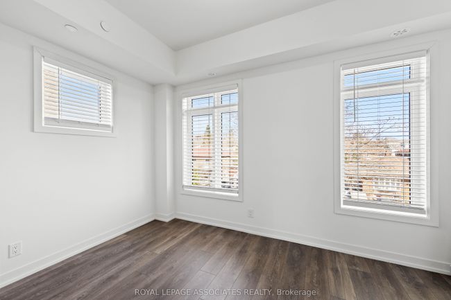 84 Tisdale Ave, House attached with 5 bedrooms, 4 bathrooms and 1 parking in Toronto ON | Image 23