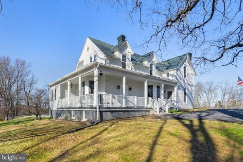 1521 N Royal Ave, FRONT ROYAL, VA, 22630-3627 | Card Image