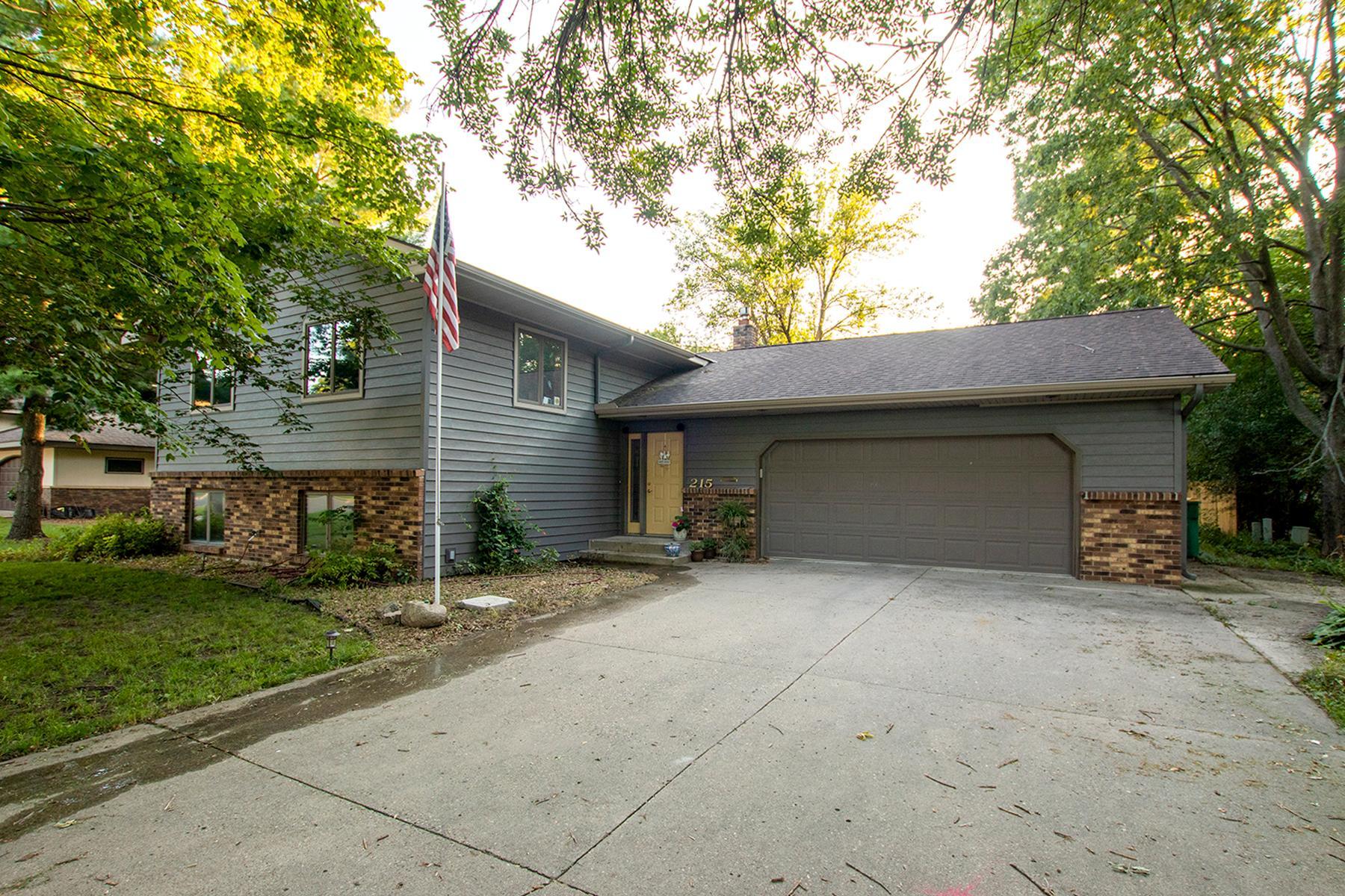 Davis Ave, Litchfield, MN 55355