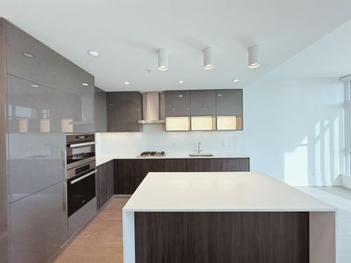 305-6511 Sussex Ave, Burnaby, BC, V5H0K5 | Card Image