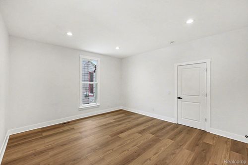 1628 Leverette St, Detroit, MI, 48216-1933 | Card Image