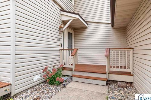 1679 Pleasant View Dr, North Mankato, MN, 56003-2429 | Card Image