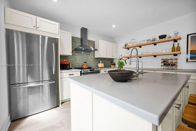 1010 Ne 83 Rd St, House other with 3 bedrooms, 3 bathrooms and null parking in Miami FL | Image 8