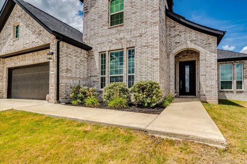 584 Baretta Loop, Buda, TX, 78610-2215 | Card Image