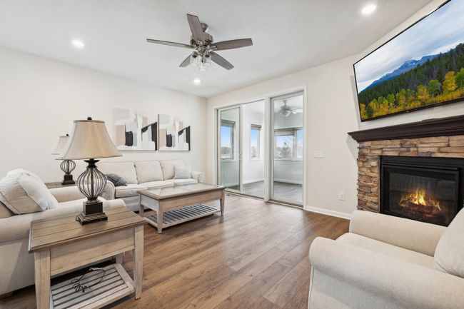 living room | Image 13