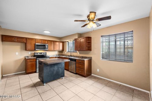 707 W 41st St, Tucson, AZ, 85713-5843 | Card Image