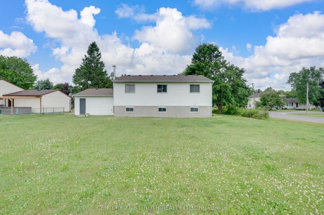 41 Market St, House other with 4 bedrooms, 2 bathrooms and 4 parking in Lisle ON | Image 25