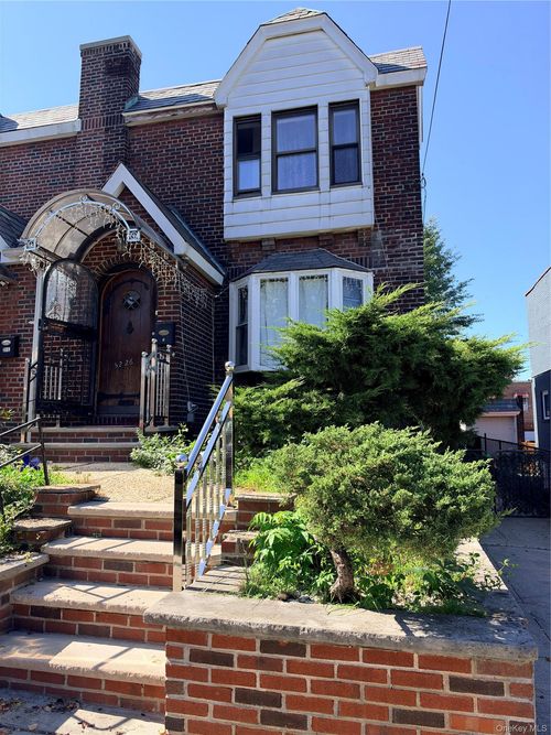 2nd-fl-5226 73, New York, NY, 11378 | Card Image