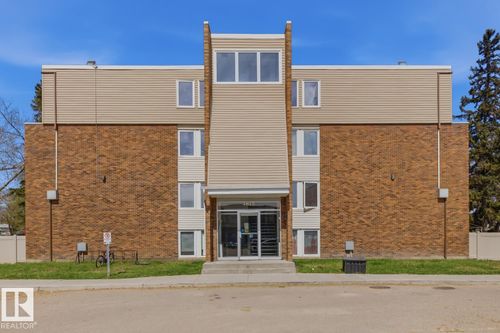 7815 159 St Nw, Edmonton, AB, T5R2E1 | Card Image