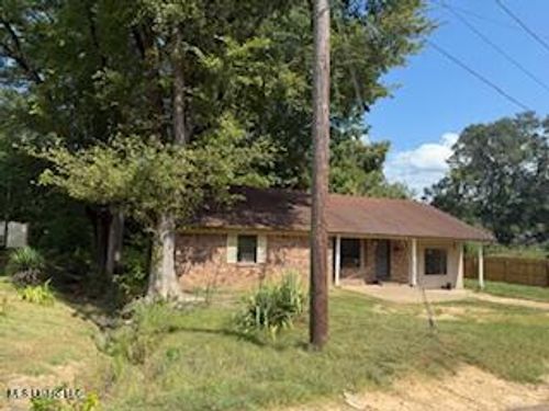 1502 Eckford St, Water Valley, MS, 38965-9041 | Card Image