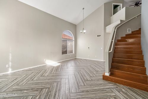 1304 E Muriel Dr, Phoenix, AZ, 85022-2068 | Card Image