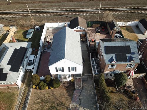 112 180th St, Jamaica, NY, 11433-4132 | Card Image