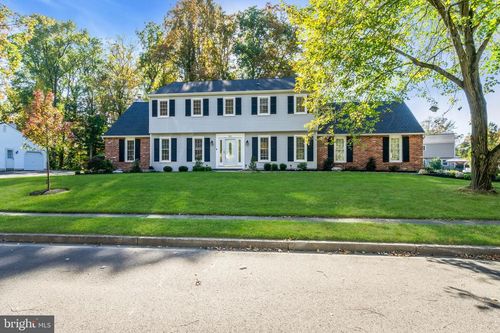 581 Nottingham Dr, YARDLEY, PA, 19067-3324 | Card Image