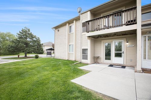 15054 Riverside Dr, Sterling Heights, MI, 48313-1412 | Card Image