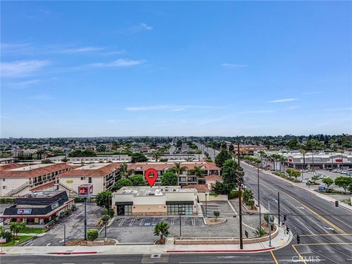 6012 Edinger Ave, Huntington Beach, CA, 92647-3215 | Card Image