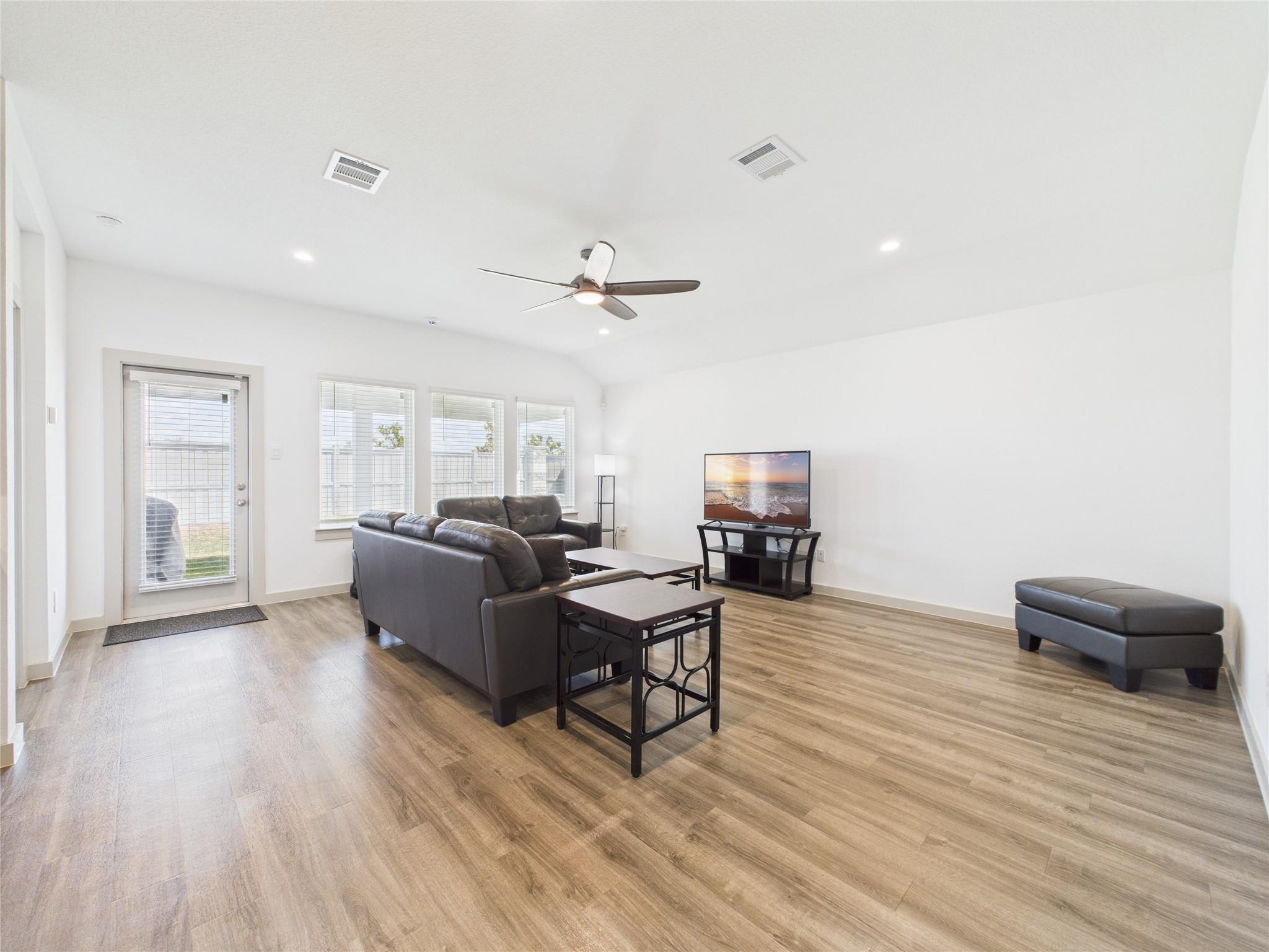 Residential Lease in Rosharon 4
