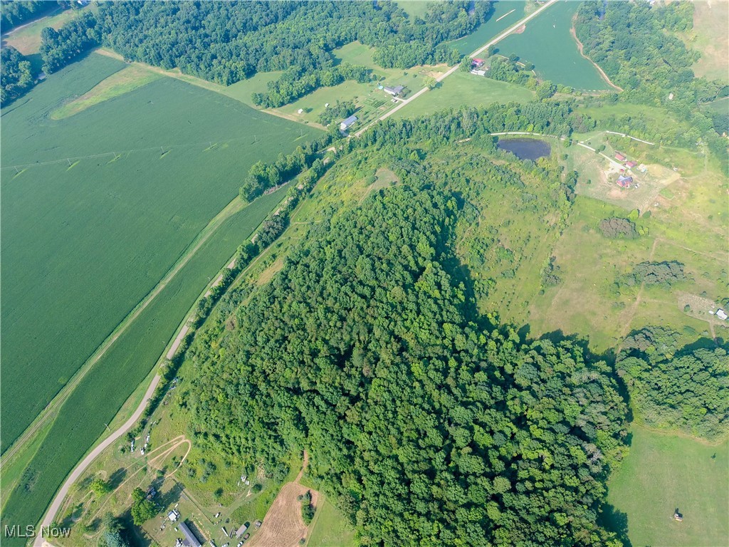Wolford Rd, Uhrichsville, OH 44683