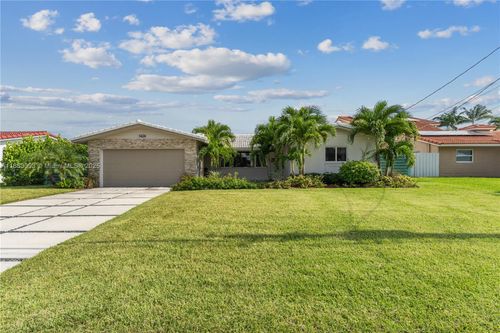 0-1424 Ne 53rd Ct, Fort Lauderdale, FL, 33334-4951 | Card Image
