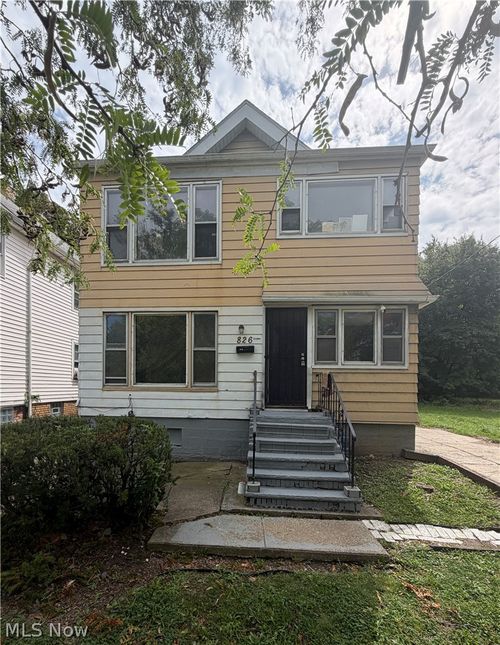 826 Wayside Rd, Cleveland, OH, 44110-2918 | Card Image