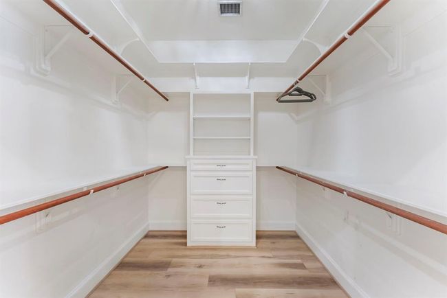 Primary closet | Image 23