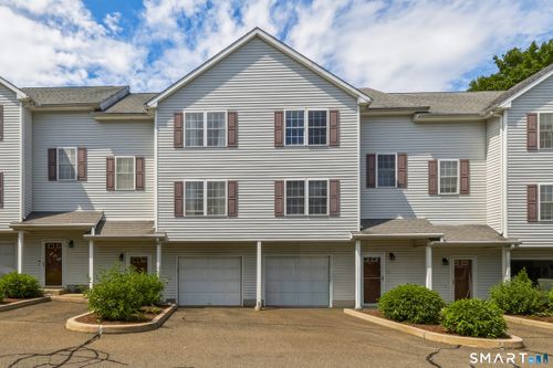 21-11 Mannions Ln, Danbury, CT, 06810-3108 | Card Image