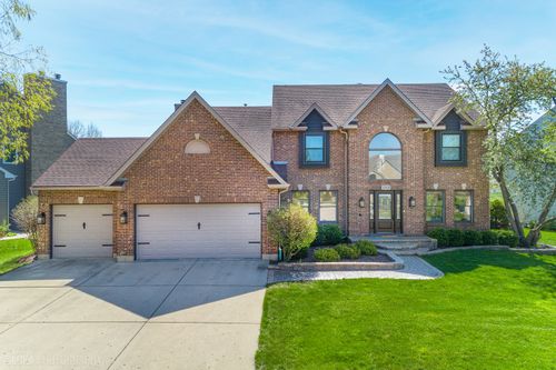 1713 Edgewood Dr, Algonquin, IL, 60102-4106 | Card Image