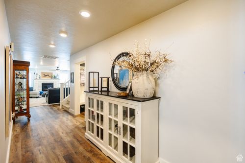 532 S 220 W, Hyde Park, UT, 84318-3375 | Card Image