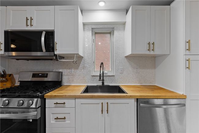 1028 Roseanne Ave, House other with 3 bedrooms, 2 bathrooms and 5 parking in Pittsburgh PA | Image 11