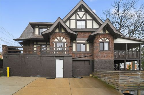 2900 Churchview Ave, Brentwood, PA, 15227-2545 | Card Image