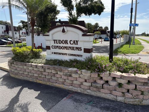 p101-9218 Tudor Dr, TAMPA, FL, 33615-3779 | Card Image