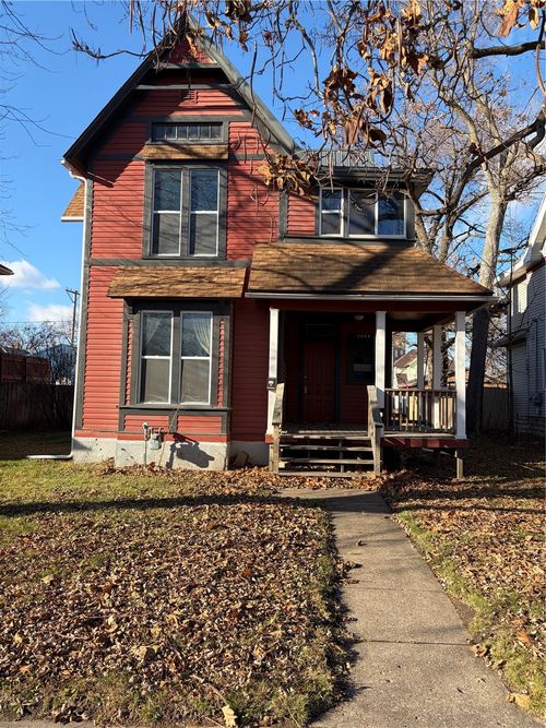 a-and-b-1532 D Ave Ne, Cedar Rapids, IA, 52402-5149 | Card Image