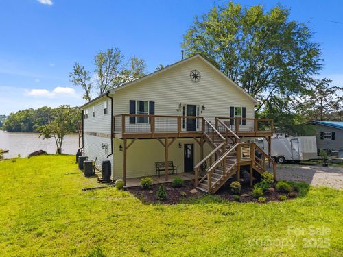 1077 Jackson Rd, Fort Lawn, SC, 29714-8631 | Card Image