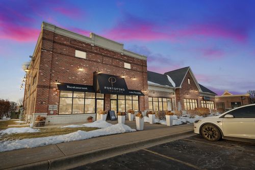 40W188 Campton Crossings Dr, St. Charles, IL, 60175-6593 | Card Image