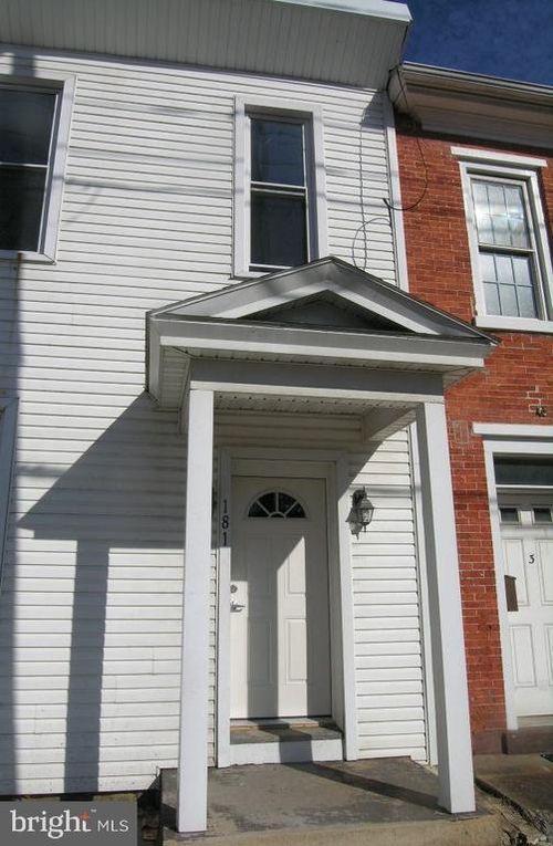 181 S Tulpehocken St, PINE GROVE, PA, 17963-1064 | Card Image