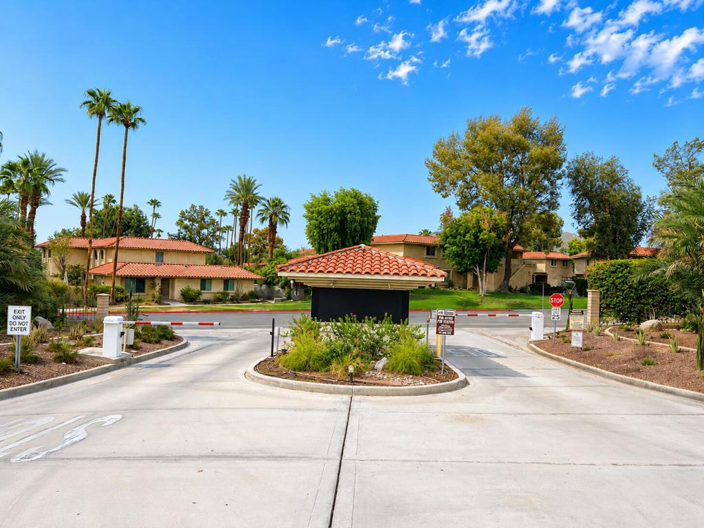 Residential in Palm Desert 2