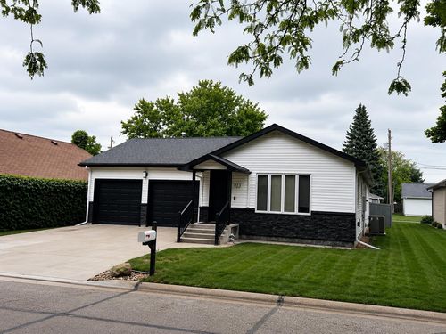 923 S 8th St, Albion, NE, 68620-1717 | Card Image