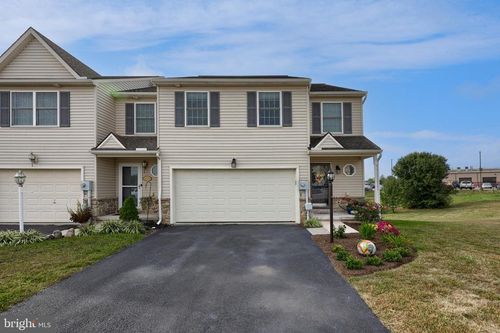 2041 Shaffer Cir, Dover, PA, 17315-4758 | Card Image