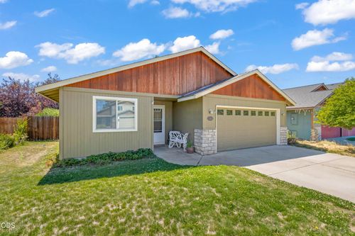 16465 Riley Dr, La Pine, OR, 97739-8600 | Card Image