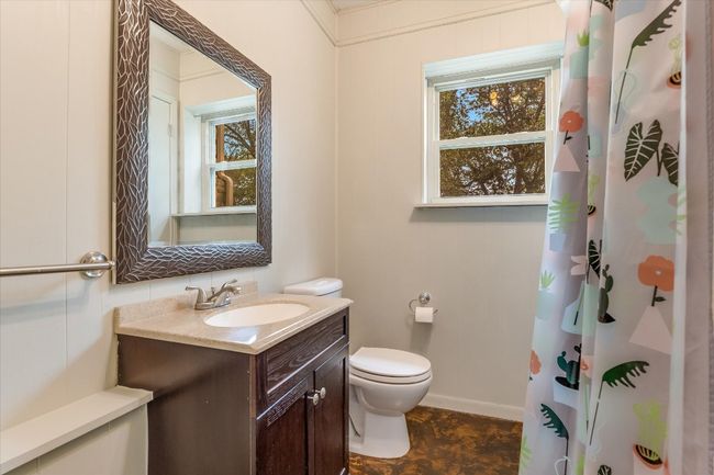 Studio Apartment/Guest Quarters Bathroom | Image 20