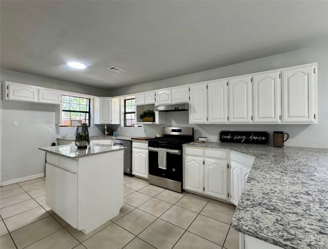 3107 Hale Ave, House other with 4 bedrooms, 2 bathrooms and null parking in Fort Worth TX | Image 8