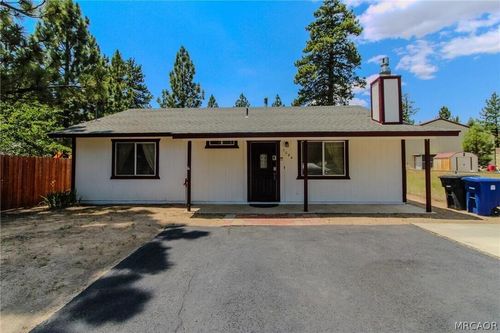 1084 Hugo Ln, Big Bear City, CA, 92314-9411 | Card Image